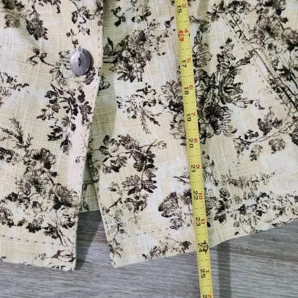 J. Jill Cotton Tweed Floral Blazer - Picture 3 of 10